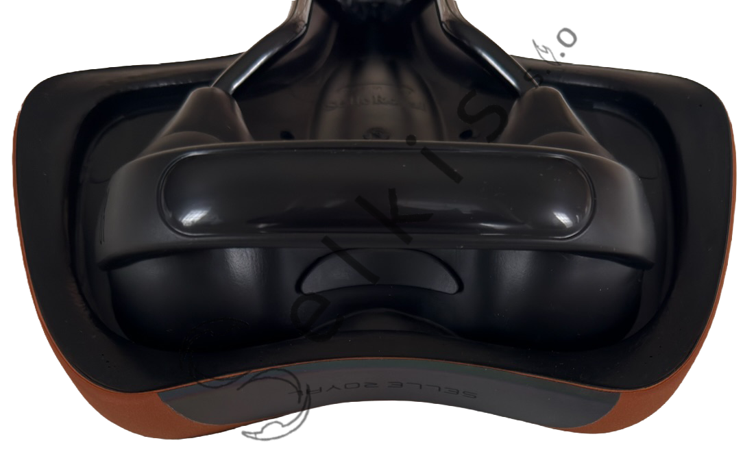 Saddle Selle Royal 80D4URM018051, cover: 8051 honey brown, rail type: standard saddle rail type (7×7), rail colour: black steel ED + white scale, rail mounting: none