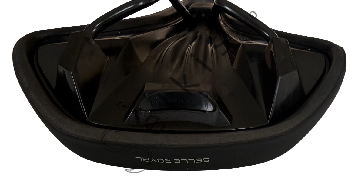 Saddle Selle Royal Lookin moderate female, cover: 8014 black RVS, abrasion protection: 1223 black, logo: with Selle Royal logo, rail type: standard saddle rail type (7×7), rail colour: black steel ED + scale PMS 877C, rail mounting: none